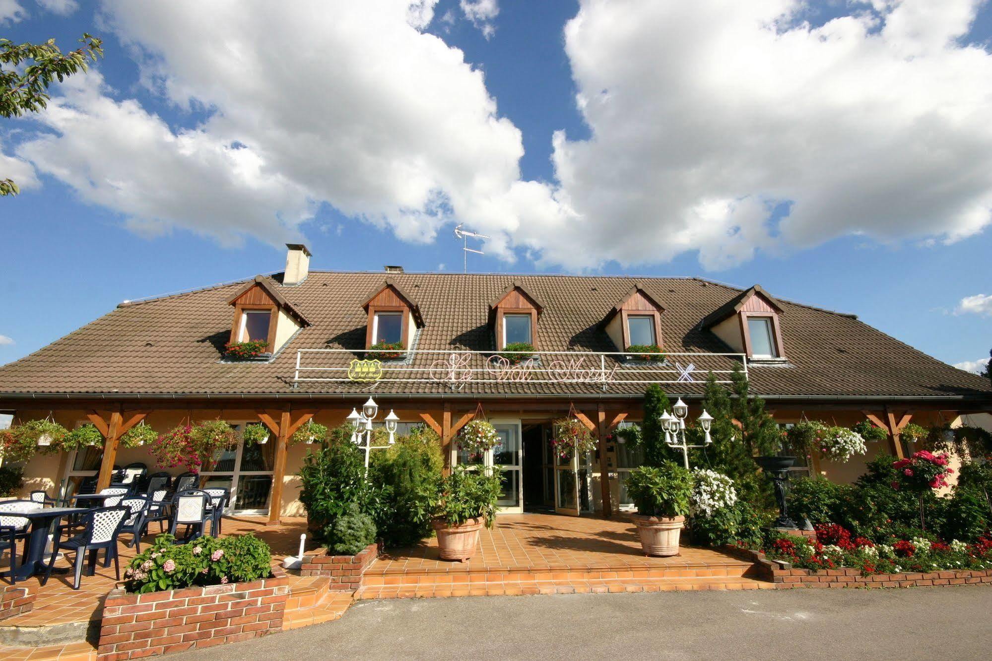 Hotel Le Val Moret Magnant 外观 照片