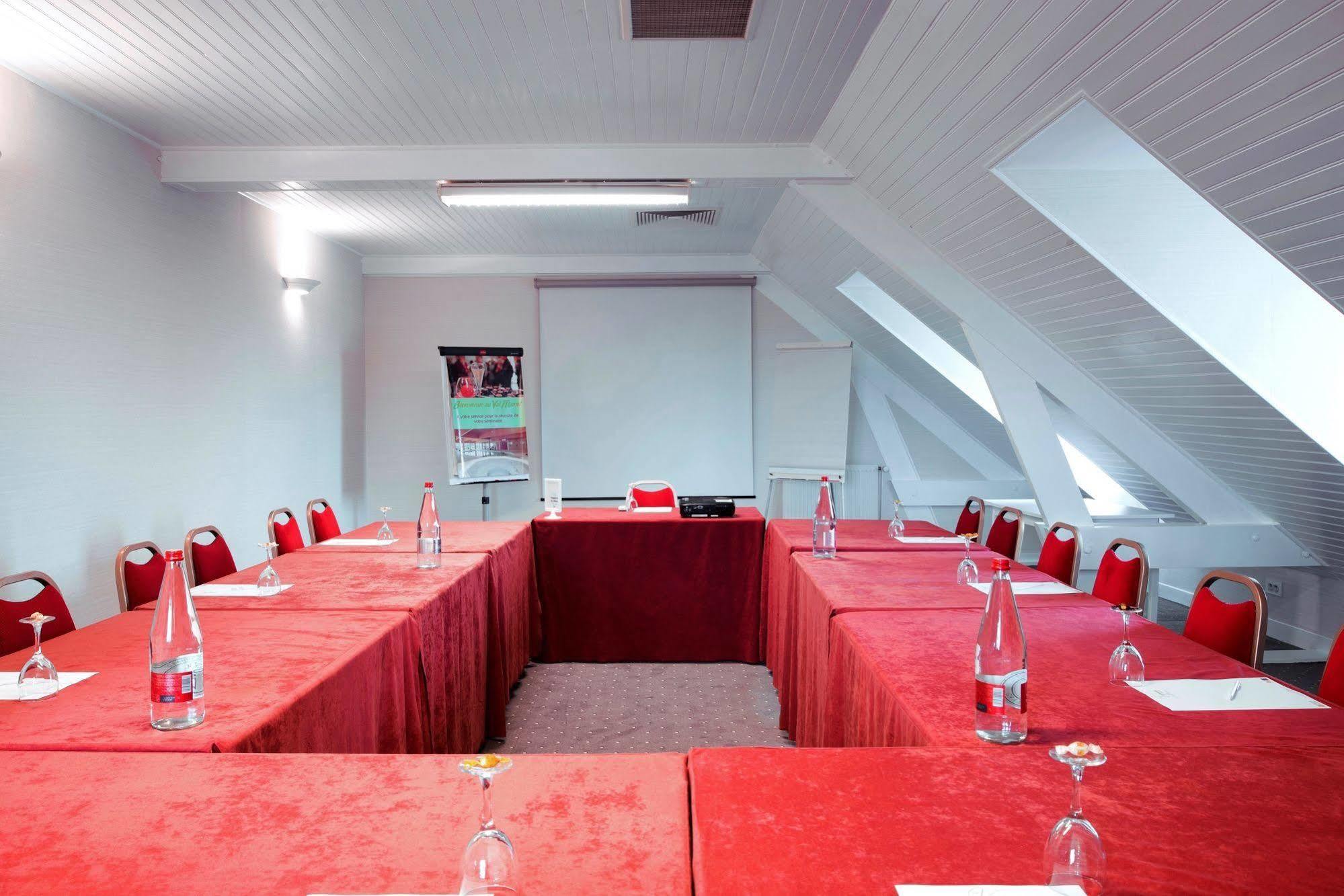 Hotel Le Val Moret Magnant 外观 照片
