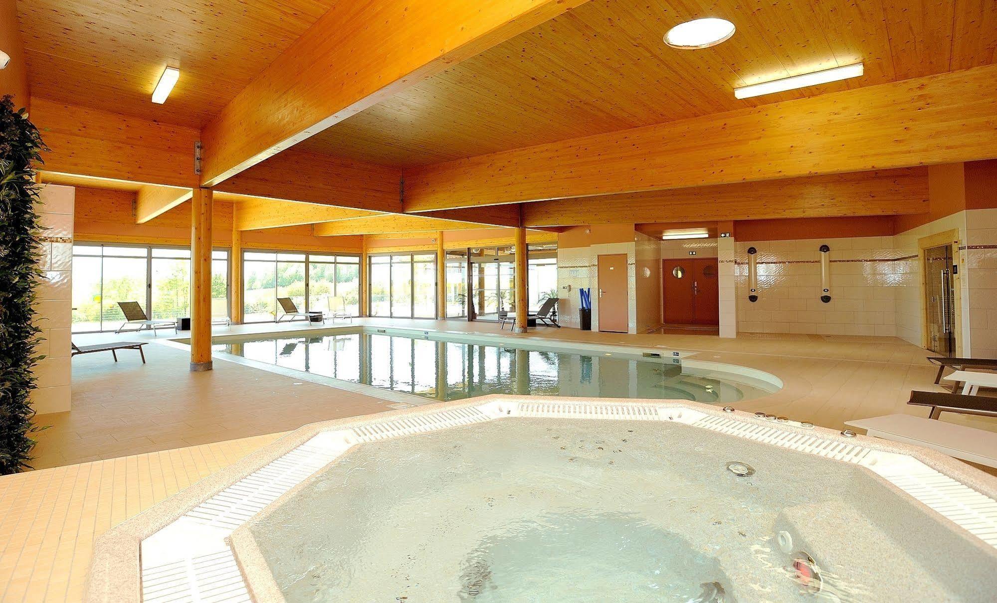 Hotel Le Val Moret Magnant 外观 照片